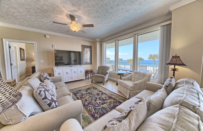 Beautiful Beachfront Condo with Pool View - Unit 0203 by RedAwning - Foto 20