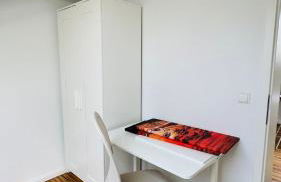 Charming Attic Retreat with Sloped Roof - Foto 21