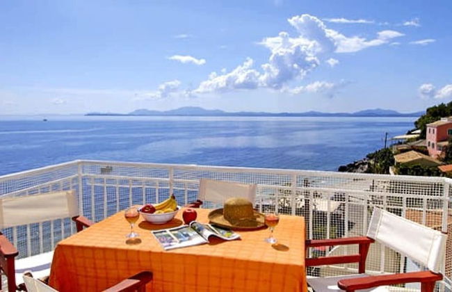 Villa Thalassa Large Private Pool Walk to Beach Sea Views A C Wifi Car Not Required - 920 - Photo 4