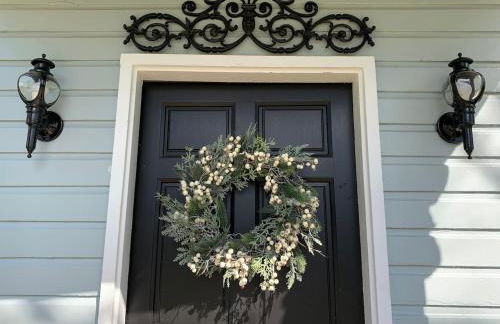 Charming Cottage w KING Bed 1m To Downtown - Foto 12