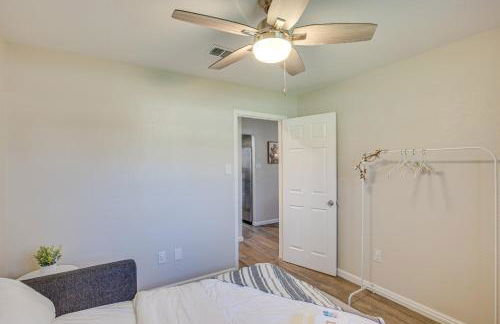 Game Room and Fire Pit Family-Friendly Aubrey Home - Foto 20