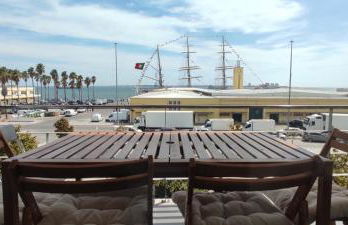 Apartamento na marina com vista 180º junto à praia - Foto 1