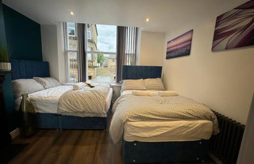 Luxury 6-Bed House - 6 En Suite- Jaquzzi Baths - Private Parking - Suitable for contractors - Foto 32