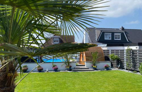 Luxuriöses Ferienhaus Anita mit Pool, Whirlpool und Sauna nahe Timmendorfer Strand, Travemünde und Lübeck - Foto 3