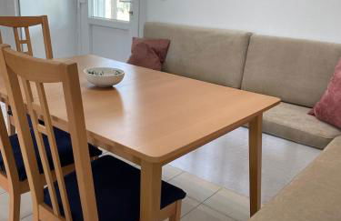 Entire villa with big garden and BBQ amenities - Foto 2