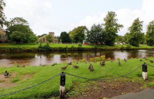 27 Bongate - Photo 24