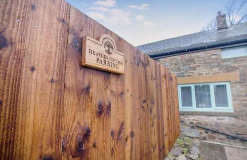 NEW! Luxurious Cottage in Durham by Stay With Us, Ideal for Large Groups & Families, Hot Tub, Sleeps 10! - Foto 58