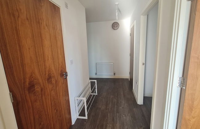 Barking 2 Bed Apt With Parking & Good Travel Links - Foto 26