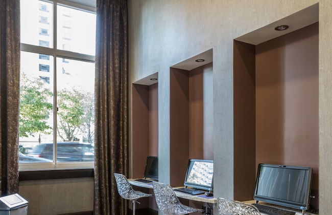 Bluebird Suites near Newport Center - Foto 40