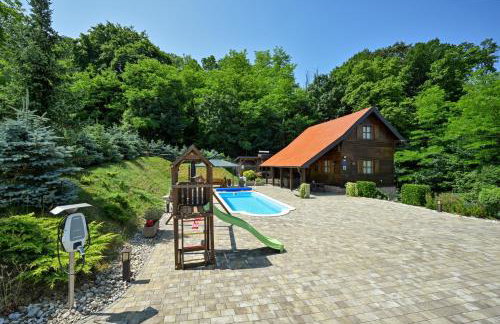 Slow leaving retreat in villa with heated pool, whirlpool, sauna, playground and barbeque in privacy near forest - Foto 10
