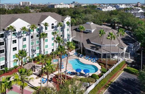 Renovated Condo near Disney Free Shuttle to Parks - Foto 68