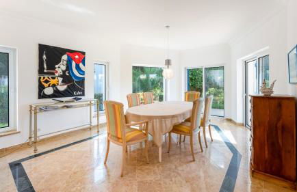 Bright 3 BDR Duplex House With Pool by LovelyStay - Foto 15