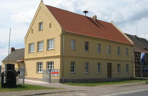 Alte Dorfschule am Elberadweg - Foto 2