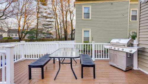Pet-Friendly Salem Apartment with Shared Deck! - Photo 2