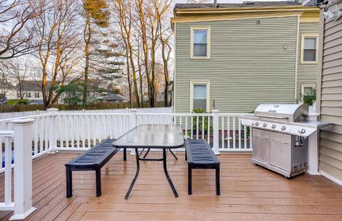 Pet-Friendly Salem Apartment with Shared Deck! - Photo 2