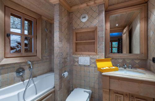 Chalet chaleureux à Courchevel 1850, calme Cospillot, 4 chambres, jacuzzi - FR-1-564-117 - Foto 12