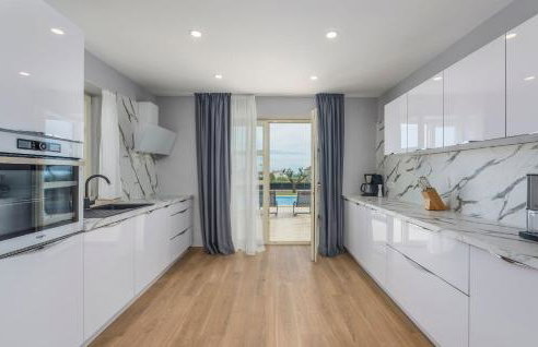 Villa Vistra, Brand New Luxury Villa with Poolbar - Foto 22