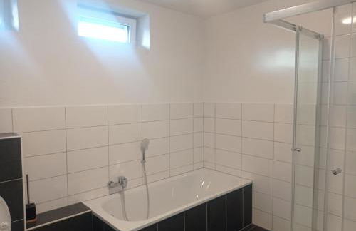 Work and Stay Sundern-Allendorf Modernisierte Unterkunft mit 5 Betten plus Schlafcouch mit Balkon - Foto 33