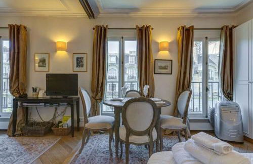 CHABLIS 27 avenue de la Bourdonnais 75007 - Foto 59