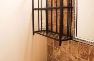 Newly Renovated 2-Bed near Downtown-North Shore - Foto 28