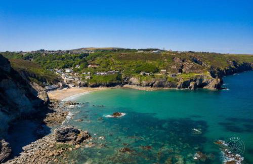 Luxury Cornish Cottage & Modern Cabin with Garden, Central St Agnes - Foto 22