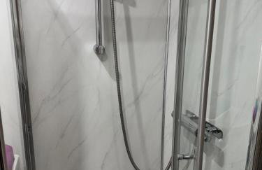 Epsom High Street Apartment 3 - Photo 5