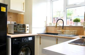 A Luxurious Home with Hot Tub and Man Cave! 9ppl - Foto 36