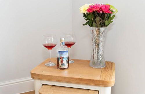 Large House in Looe, Near Beach and Bars with Great Views, Free Parking and Free Access to a Nearby Indoor Swimming Pool - Foto 7