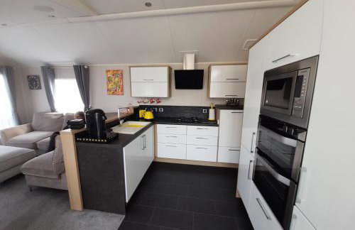 The Meadows New Beach Holiday Park - Photo 11