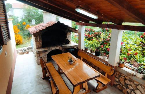 Apartments Grbac Veli Rat-Seaside - Photo 23