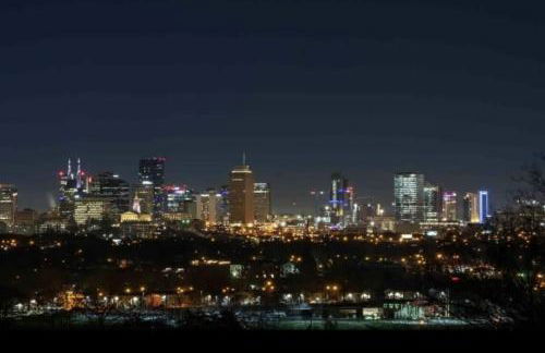 Luxury four-story Home, Rooftop Deck with views, PingPong! Sleeps 12! - Photo 2