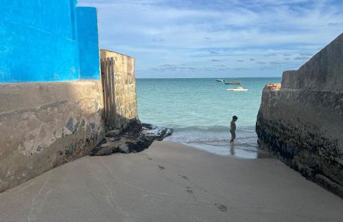 Casa a Beira mar, em frente ao Caminho de Moisés - Foto 4