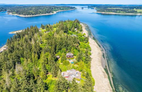 Oceanfront Retreat, Mount Rainier, King bed, Games - Foto 46