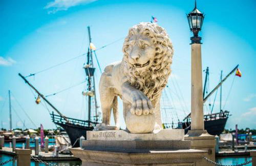 Cozy Quiet St Augustine Private Condo - 2bed, 1 bath, Sleeps 6, Steps to Historic St Augustine Center & All Tourist Attractions, Restaurants, Cafes, Backyard, Porch - Foto 51