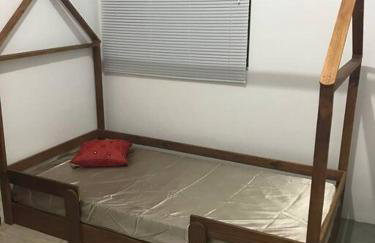 CASA SURYA, Piscina Fantástica, Churrasqueira, Completa, 18 HÓSPEDES na REGIÃO DOS LAGOS - Casa de Campo - Foto 33