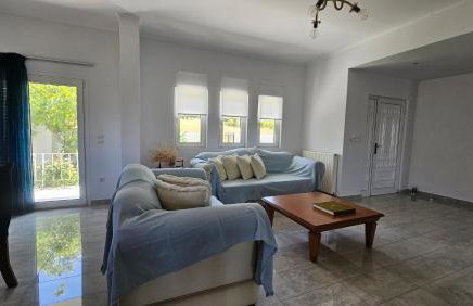 Grace and Harmony of Ancient Corinth - Foto 15