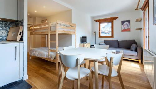 Very Bright Cocoon With Balcony Near The Slopes - Photo 2