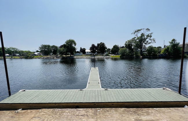 Riverfront Kayaks Bay Access Sleeps 15 - Foto 3