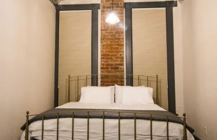 Sunny Downtown Condo above the Coffee Shop - Foto 8