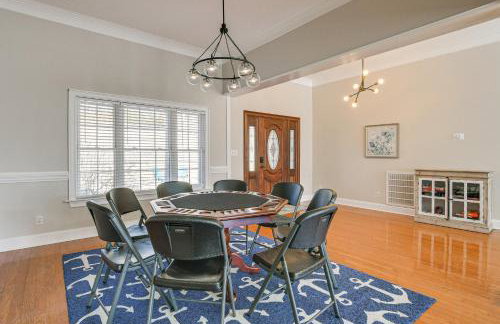 Lake Hartwell Getaway with Private Dock and Fire Pit! - Foto 6