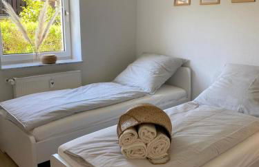 ☆FEWO ALTES KINO - MODERN - QUIET - 65M² - TV - NETFLIX - WLAN☆ - Foto 3