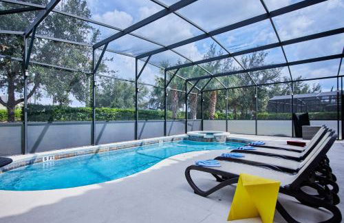 Spacious 6BR Villa with King Beds, Pool & Spa - Foto 44