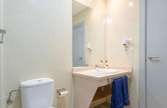 Apartment with free parking and pool - Foto 16