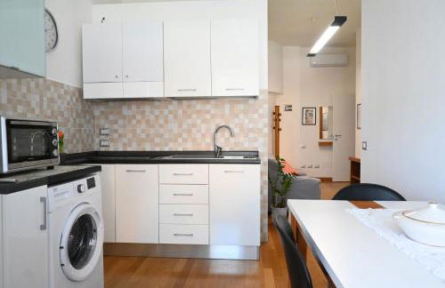 Bilocale in centro, con vista mare e Rotonda - Foto 16