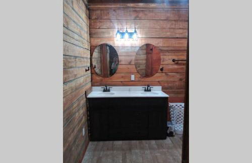 Hoot Nanny's Rustic Cabin on Mossy Creek - Foto 3