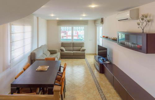 Grande Villa privada, 4 dormitorios , 3 baños, aire acondicionado , piscina, Wifi - ES-389-16 - Foto 4