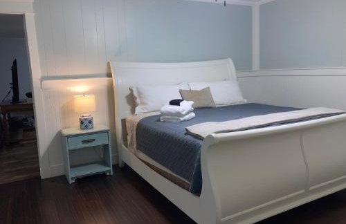 Tucked Away Newly Renovated 4 Bedroom 2 Bath Sleeps 12 - Foto 8