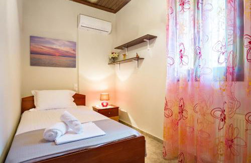 Konstas Stone Island House in Meganisi - Photo 13