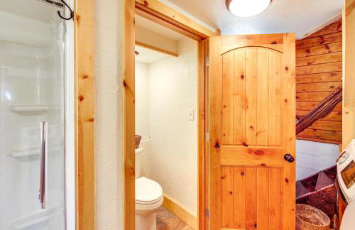 Remote Custer Cabin with Fire Pit and Near State Park! - Foto 13