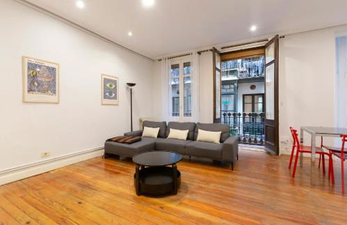 Amplio Apartamento en Casco Viejo - Corazón de Bilbao - Foto 17